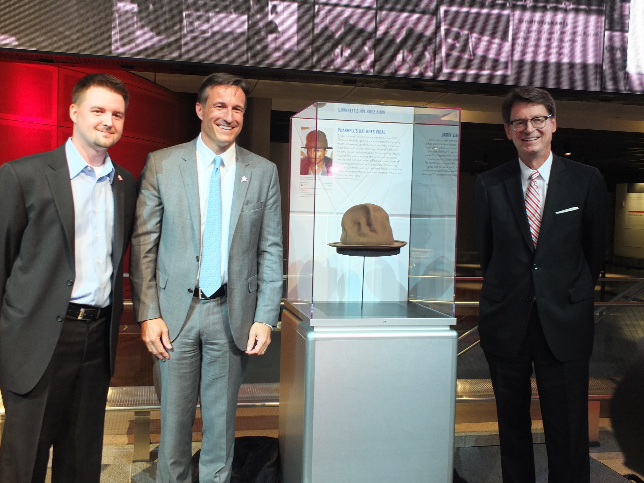 Pharell’s Hat Comes to the Newseum