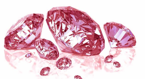 Tiny Jewel Box Shows World’s Rarest Pink Diamonds