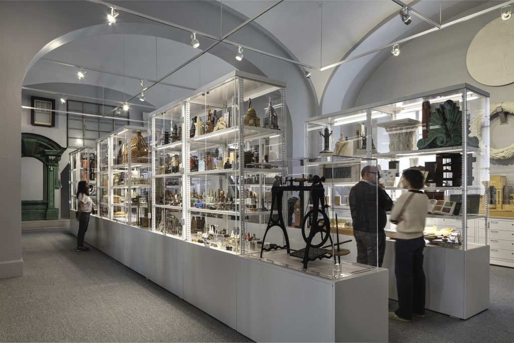 visible vault