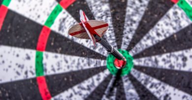 inner-bullseye-on-a-dart-board