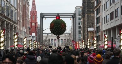 2025_12_13_NationalMistletoe-149