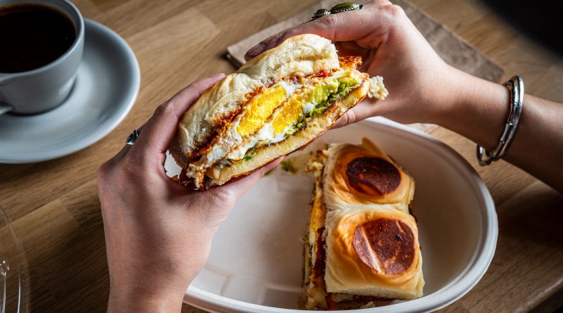 Unido – Breakfast Sandwich3 – Rey Lopez