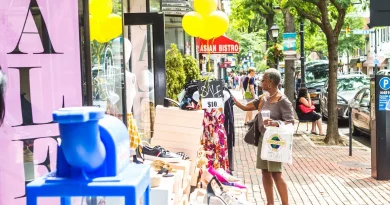 Sidewalk-Sale-CREDIT-Sarah-Marcella-Creative-for-Visit-Alexandria-30-large-e1751905091870