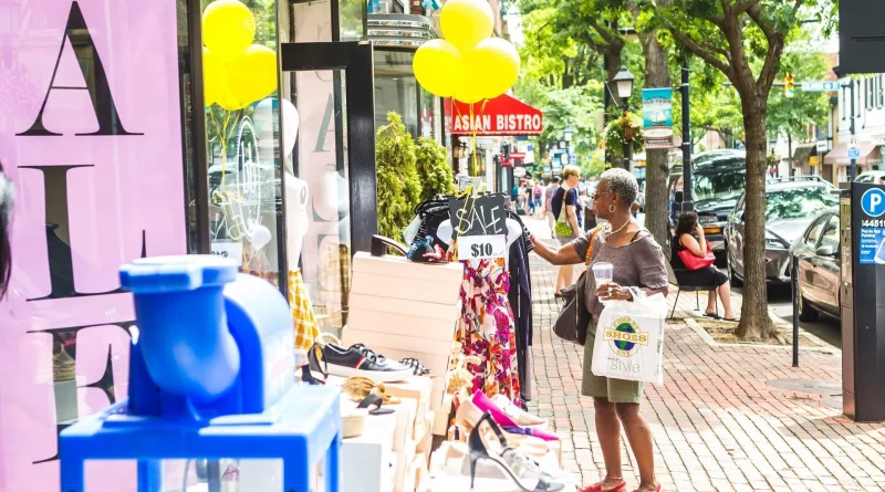 Sidewalk-Sale-CREDIT-Sarah-Marcella-Creative-for-Visit-Alexandria-30-large-e1751905091870